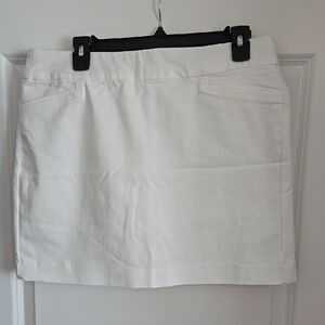 Croft & Barrow White Skirt